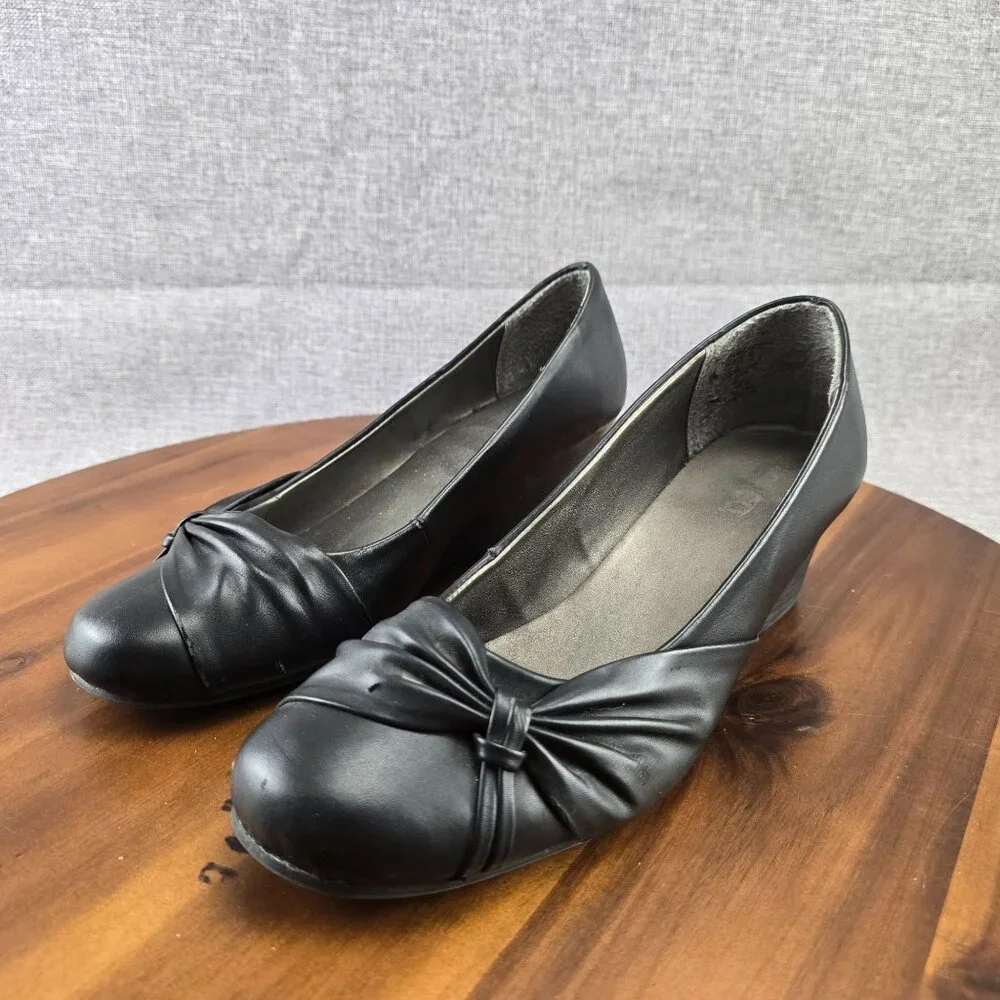 Black Wedge Heels With Knotted Detail By B.O.C. Women's‎ Size 10